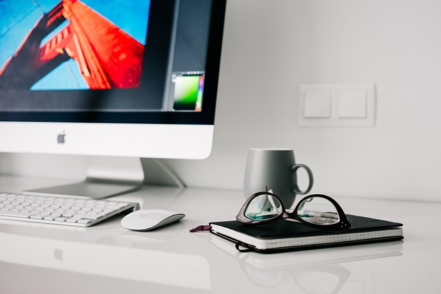 1773728921703326.jpg office-820390_640.jpg